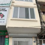 Cho thuê nhà nguyên căn mặt phố kim mã