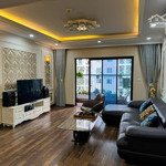 Chủ nhà gửi bán gấp căn hộ 2n2vs,diện tích80m2, view hồ, tại cc vinhomes d''capital, giá bán 5,1 tỷ