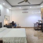 Cho thuê căn hộ studio 1 phòng ngủ ngõ 28 tứ liên, tây hồ. đầy đủ nội thất ở tây hồ