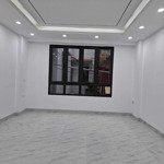 Bán nhà 5 tầng ( thang máy). ngay gần chung cư huydai. ô tô tránh. kinh doanh nhỏ . 43m2