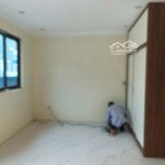 Bán nhà riêng tại lĩnh nam, 4 tỷ, 40m2, 4 phòng ngủ 2 vệ sinh đông, chính chủ chỉ với