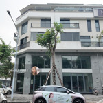 Bán lô góc shophouse thuỷ trúc ecopark 3mặt tiền | 132m2 giá 32 tỷ. lh 0969169996