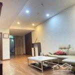 Duy nhất 1 căn cần bán gấp căn hộ mhdi 2pn- 70.7m2. full nội thất. liên hệ: 0934593027.