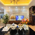 Bán căn hộ 3 phòng ngủ- 113m2 tại vov mễ trì, đầy đủ nội thất, bao phí sang tên- thuận tiện đi lại