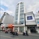 Building ngay mặt tiền đườn cô bắc, quận 1 gần trần hưng đạo cần cho thuê.