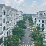 Cho thuê nhà phố 1 trệt 4 lầu full nội thất tại vinhomes grand park quận 9 chỉ 30 triệu/tháng.