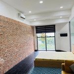 Hạ giá bán nhanh căn studio có nội thất giá chỉ 1,950 tỷ, căn hộ vuông vức rộng thoáng