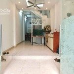 Giá ngon nhất, nhà 40m2 4 tầng dân xây, 2 thoáng trước sau, cách ô tô 30m, ngay hồ mậu lương.