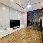 Căn hộ vinhomes west point giá bán 8.5 tỷ vnd, diện tích 84m2, 3 phòng ngủ view hồ đẹp tuyệt. full đồ