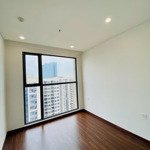 Bán căn hộ 1pn+ giá tốt 2.860 tỷ bao thuế lầu cao view thoáng lh 0909934237