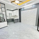 Bán nhà vĩnh hưng vị trí đẹp, ngõ to như phố, gara oto vào nhà, lô góc 5 tầng, 35m2 giá 5.6 tỷ