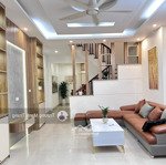 Cần bán gấp! phố tôn thất tùng, nhà đẹp ở ngay, ngõ thông kinh doanh, rộng, nhà 2 thoáng 36,9m2*5t