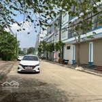 Bán gấp lô 100m 2 mặt tiền canh kđt sunny garden city, giá đầu tư. lh 0985242136