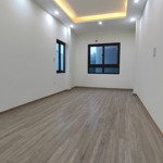 Chuyển công việc về quê anh chị em cần bán nhà an thắng, biên giang 32m2*5t giá 3 tỷ lh 0978939931