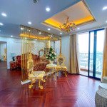 Chung cư hạng sang trung tâm cầu giấy 180m2, ban công đông - nam