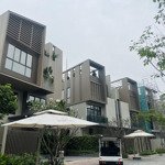 Biệt thự song lập trong khu compound vip nhất bình dương, view hồ công viên, 20% nhận nhà ngay