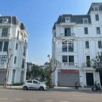 Bán shophouse bh3-06 157m2 xẻ khe giáp quảng trường. vinhomes imperia.giá 33 tỷ lh 0976138687