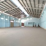 Cho thuê kho xưởng 1.000 m2 giá 40 triệu đồng/tháng xã đức hòa đông huyện đức hòa long an