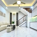 Minh khai, hai bà trưng. dt 20/22m2 x 4 tầng, mt 3,9m, giá nhỉnh 4 tỷ. lô góc, gần ô tô.