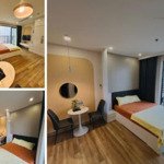 Cho thuê căn hộ studio 29m2 đủ đồ đẹp bc hướng nam giá bán 5 triệu toà h2 ecopark. liên hệ: 0964007130 ạ