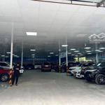 Cho thuê 200m2 mặt bằng làm showroom gara tại mặt đường lê đức thọ mỹ đình lh 0964859595