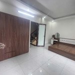 Bán nhà phúc lợi, long biên, lô góc, thang máy, garo ô tô 60m2 chỉ 7 tỷ hơn