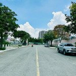 Cho thuê phòng 18m2 / 3 triệu nhà mặt tiền bưng ông thoàn phú hữu q9 gần villa park