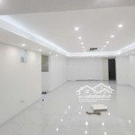 Cần bán gấp căn hộ 146m2, 4 ngủ nhà đẹp, lô góc, thoáng mát, giá bán 5,3 tỷ có thương lượng mạnh