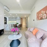 Cho thuê căn 2pn2wc lumiere boulevard, căn góc thoáng gió, view trực diện hồ bơi, tháp banyan 11tr