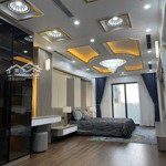 Siêu phẩm long biên, 7 tầng, ô tô tránh, 65 m2, giá 17.5 tỷ (mr đức 0902003662)