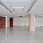 Tòa nhà văn phòng - mặt phố đống đa - 10 tầng - 2 thang máy - 2700m2 diện tích sd - vị trí vip