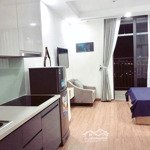 Chính chủ cho thuê studio green bay 9 triệu như hình , vào luôn , 2 cọc 1 . liên hệ 0918269777