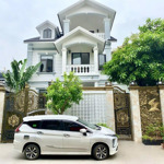 Cho thuê bt đẹp hầm 3 tầng ap, q2/ beautiful villa for rent an phu, d2