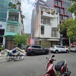 Mặt tiền khu hoàng hoa thám p13 tân bình , 5x16 trệt 3 lầu st giá bán 13,5 tỷcó thương lượngkhông lỗi phong thủy .