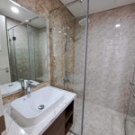 Bán gấp cc 2pn, 2wc, full đồ 71m2, 59 triệu ở rose town, ngọc hồi, hoàng mai, hn