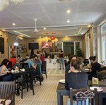 Cần bán hotel đang hoạt động tốt, mặt phố sầm uất lý thái tổ, với giá không thể tốt hơn