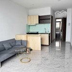 Căn hộ 1pn- 1 vệ sinh(40m2) ở vạn phúc, có ban công, full nội thất gần bãi xe, sẵn vào ngay. giá chỉ 9 tr