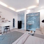 Thuê ngay căn studio 30m2 full nội thất mới 100% máy giặt riêng, có thang máy ngay nơ trang long