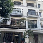 Nhà gamuda gaden đẹp lunh lin 120m2 thang máy
nhà khu do thi đẳng cấp ở và vp
nhà lô góc ba thoáng