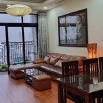 Bạn muốn thuê căn 2 ngủ ở căn hộ cao cấp 5 sao vincom royal city, rộng 104m2, full đồ, giá 21tr