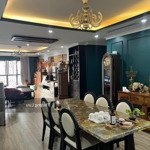 Mulberry lane tòa e đẹp nhất khu, 100m2, 2 phòng ngủ tầng trung bao gồm full đồ đang bán với giá 5.x tỷ