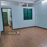 Cc tân sơn nhì lầu 2 shr vĩnh viễn 45m2 ban công thoáng mát giá bán 2tỷ liên hệ: 0918220978 mr.trí