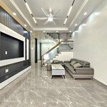 Bán nhà riêng phố 8/3 - hai bà trưng, sát phố, gần ôtô, 42m2 x 5 tầng, 6.xx tỷ, có thương lượng.