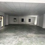 Cho thuê 600m2 mặt bằng làm showroom nội thất, ô tô tại mặt đường phạm văn đồng hà nội 0964859595