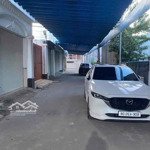 Cho thuê nhà nguyên căn 1tr 1lau 2pn 2tolet. đậu xe hơi trước nhà. kdc tân phong