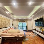 Bán nhà ngõ 120 trung kính . dt 72m2 4 tầng , mặt tiền 5 mét ,ô tô tránh , kinh doanh . giá 31 tỷ