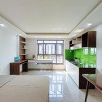 Trống căn studio full nội thất - cửa sổ ban công - có chổ đỗ oto