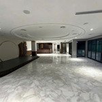 Chuyển nhượng tòa nhà quận 1 - dt: 364,2m2 - giá 1,1 tỷ/m2