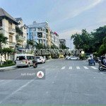 Cho thuê lô đất 700m2 mặt tiền sông saigon và đường 21 trần não, mặt sông 35m