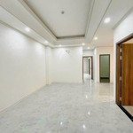 Một căn duy nhất nhà mới 100% chưa ai ở tầng cao view sông block b . 81m2 2 phòng ngủ 2 vệ sinhgiá bán 3,6tỷ ạ